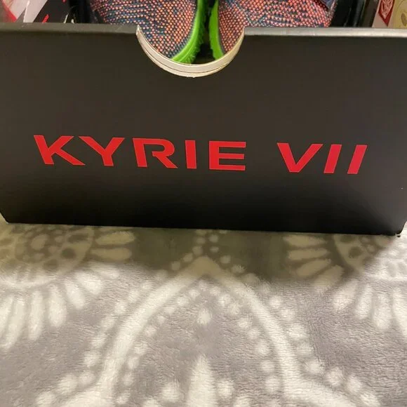 Nike Kyrie 7 Midnight Navy Basketball Shoes Sneakers Neon 🏀 Men's Size 9- used - Picture 2 of 16